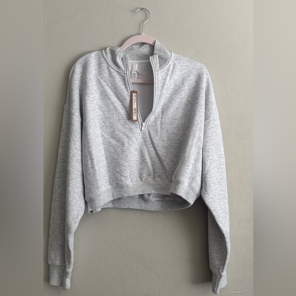 NWT Skims Cotton Fleece cropped half sip in light Heather Grey Size L